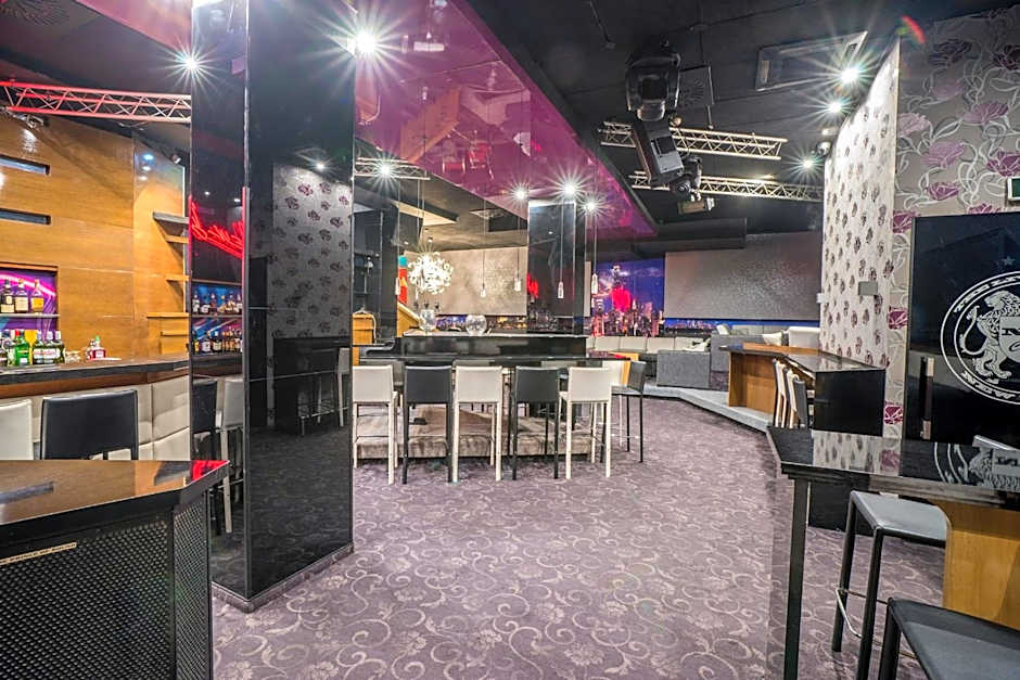 City Avenue Hotel by HMG