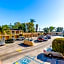 Colonial Pool & Spa Motel
