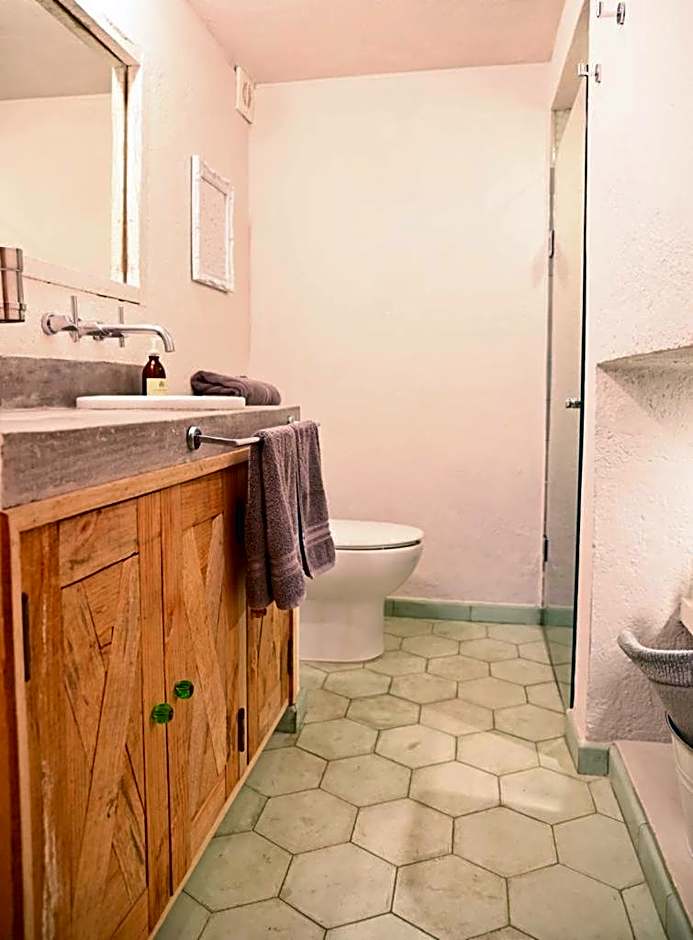 Canela Fina - Adults Only