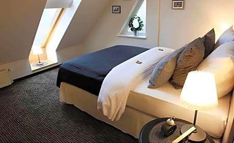 Double Room with Shared Bathroom