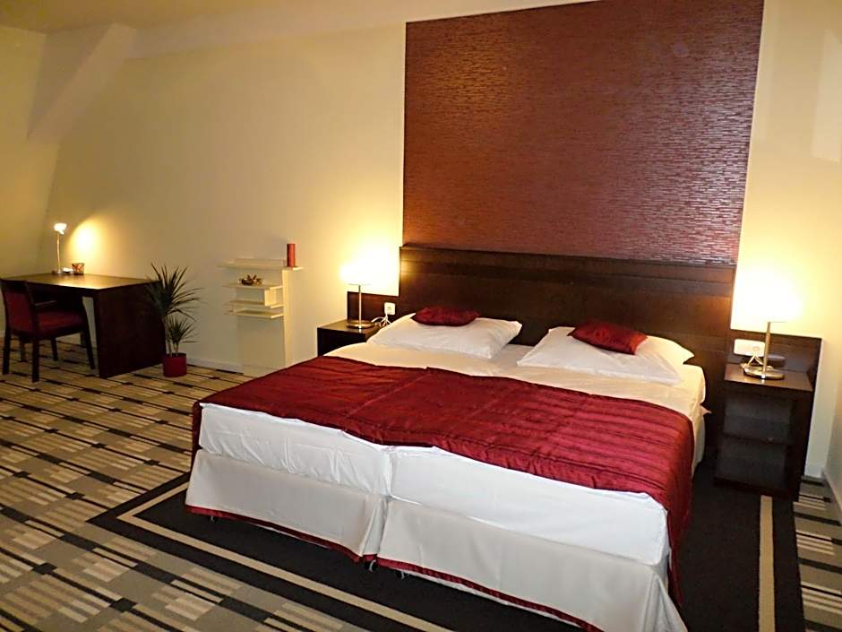 Karlova 25 Apartments