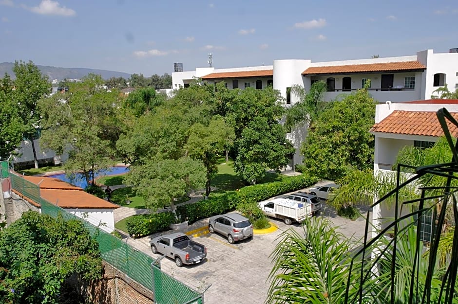 Aurea Hotel and Suites