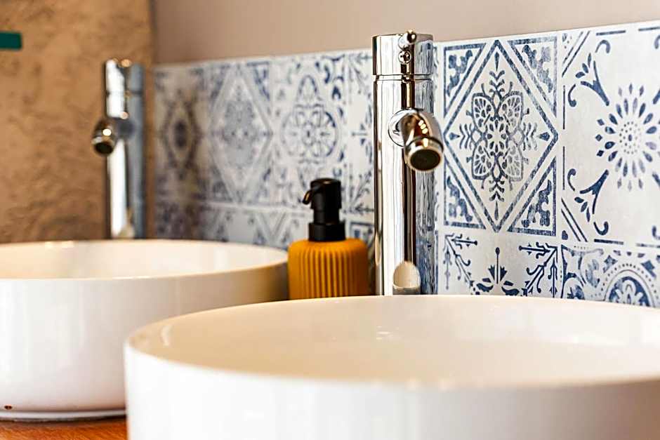 Les Baroudeurs Hostel