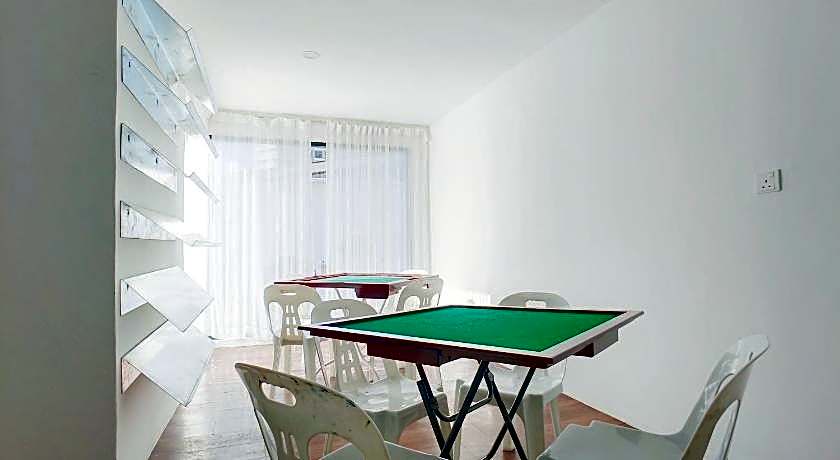 Beds In Garden Hostel