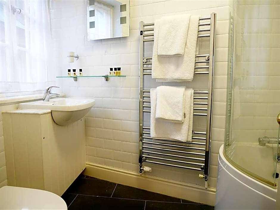 The Angel in Wootton Bassett