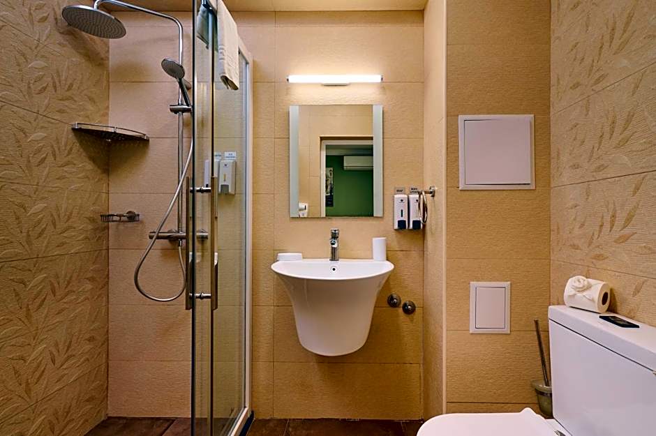 Art Green Boutique Hotel