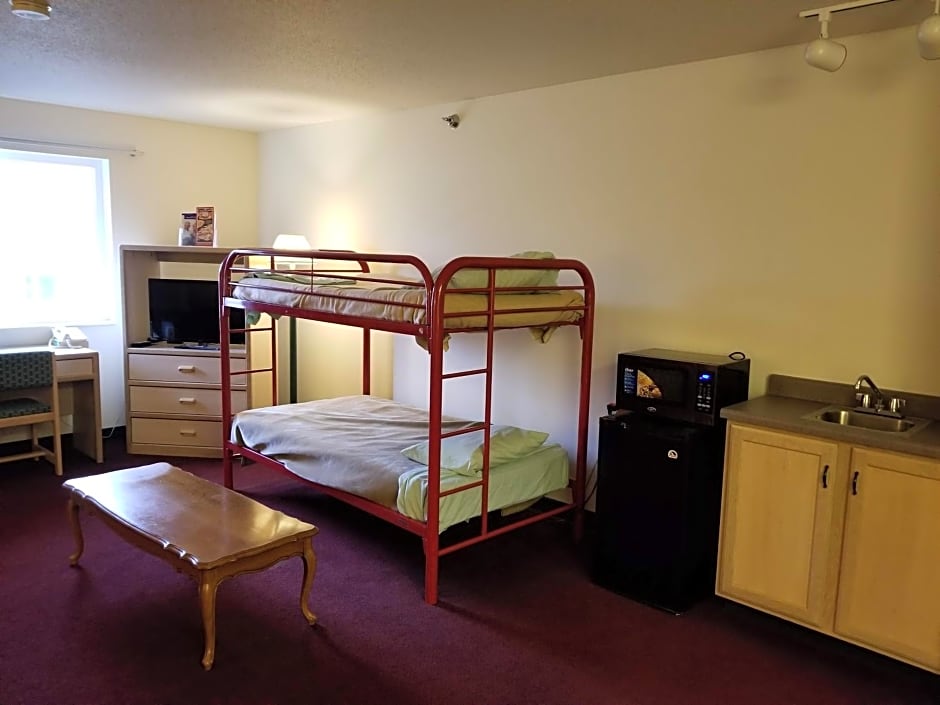 Bilmar Inn & Suites