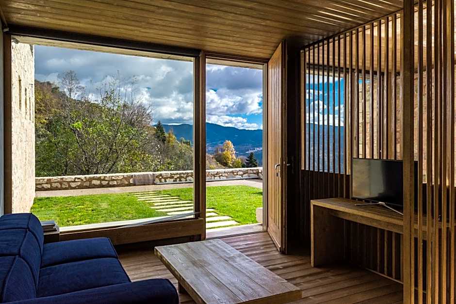 Escapade Luxury Residences