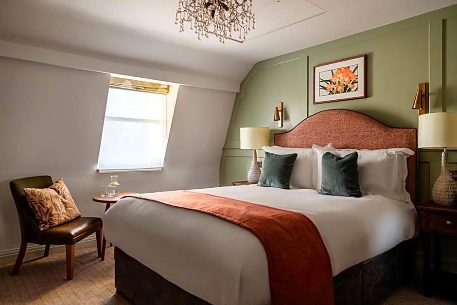 Coach & Horses Hotel