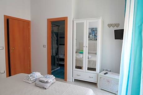 Double or Twin Room with Private Bathroom