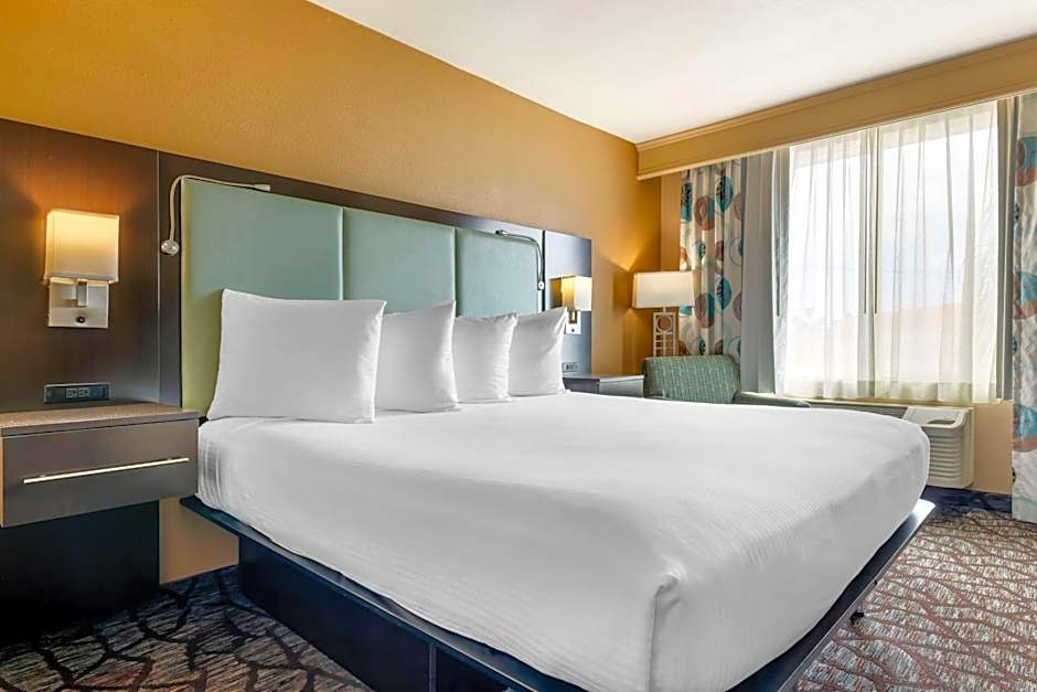 Best Western Plus Oceanside Palms Hotel