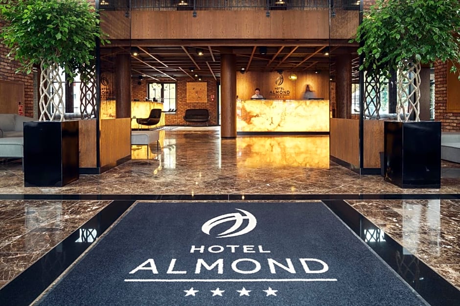 Hotel Almond Business & SPA