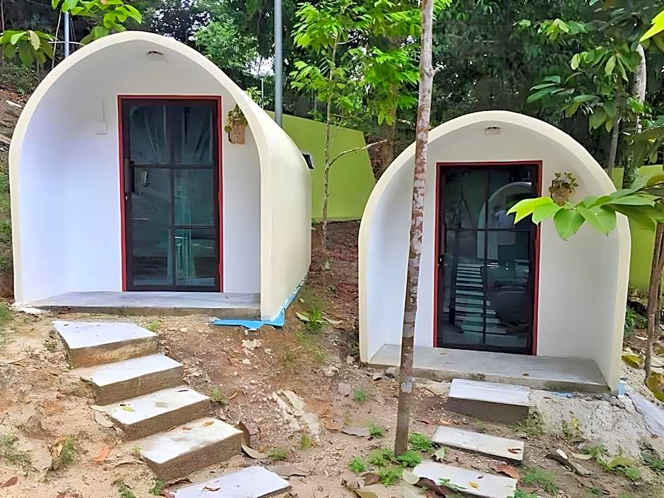 Eco Capsule Resort – Teluk Bahang, NY