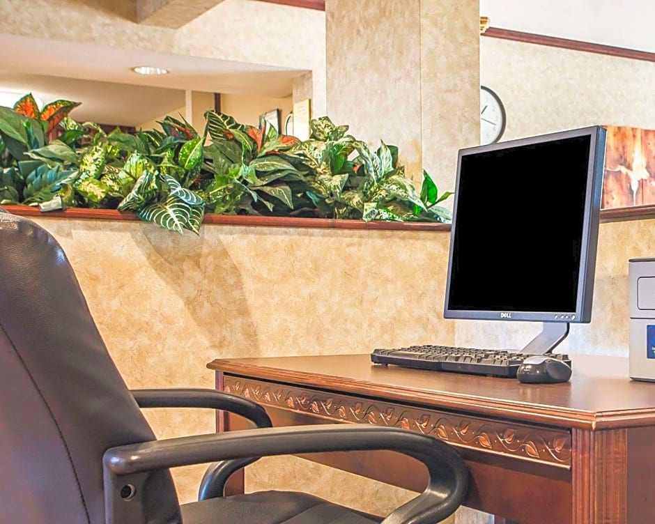 Quality Inn & Suites Franklin