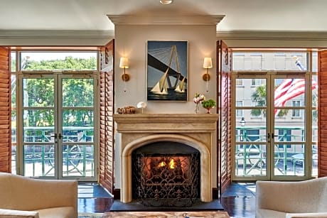 Harbourview Inn