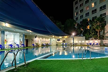 Royal Plaza Hotel