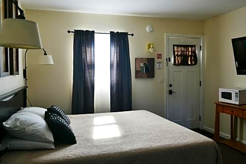 The Whitetail and Suites- Lincoln