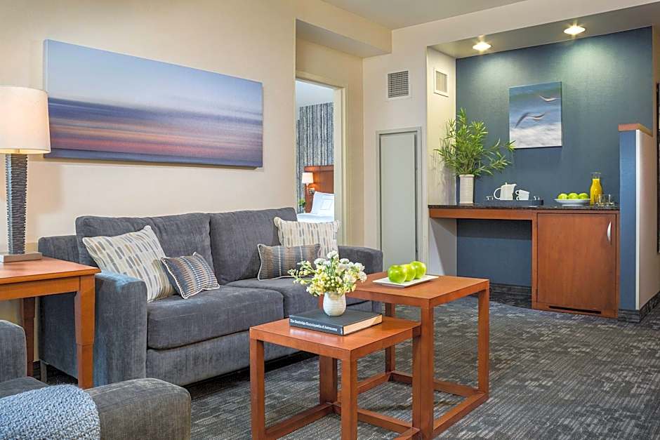 Photo 1 of 1 of Larger 1 Bedroom 1 King Bed with Sofabed Suite, Whirlpool, Courtyard View