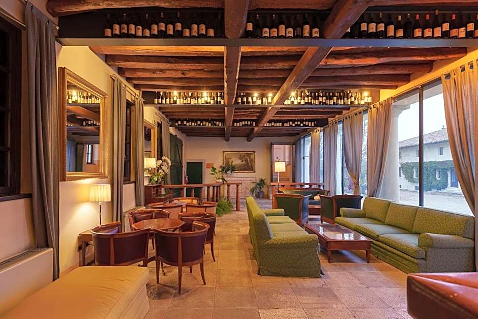 Hotel Villa Policreti