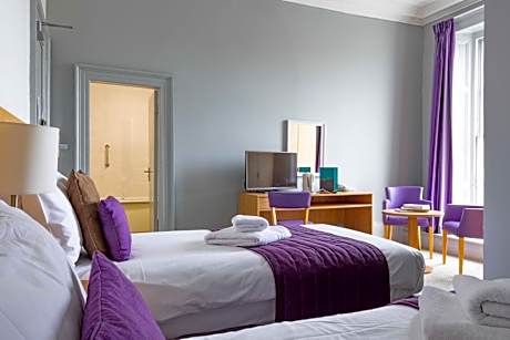 Standard Twin Room with Sea View