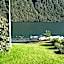 Fjærland Fjordstove Hotell - Huseby Hotelldrift AS