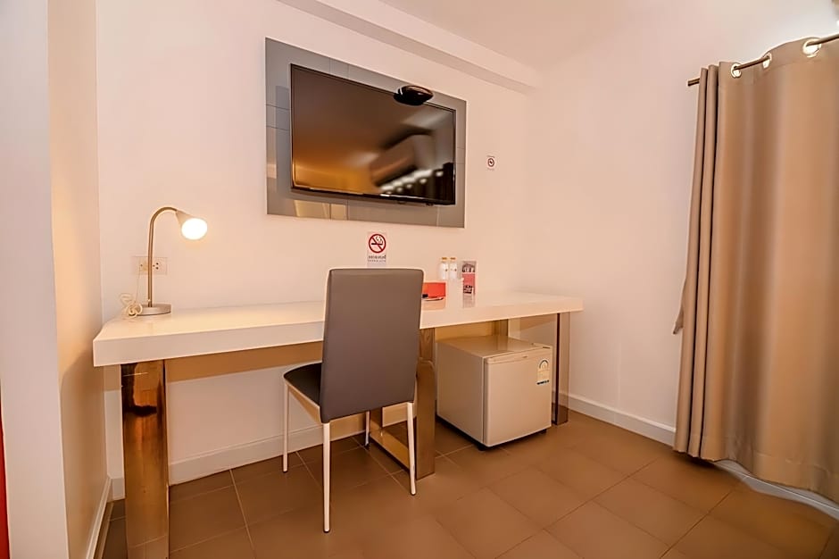 Original Orange Hotel