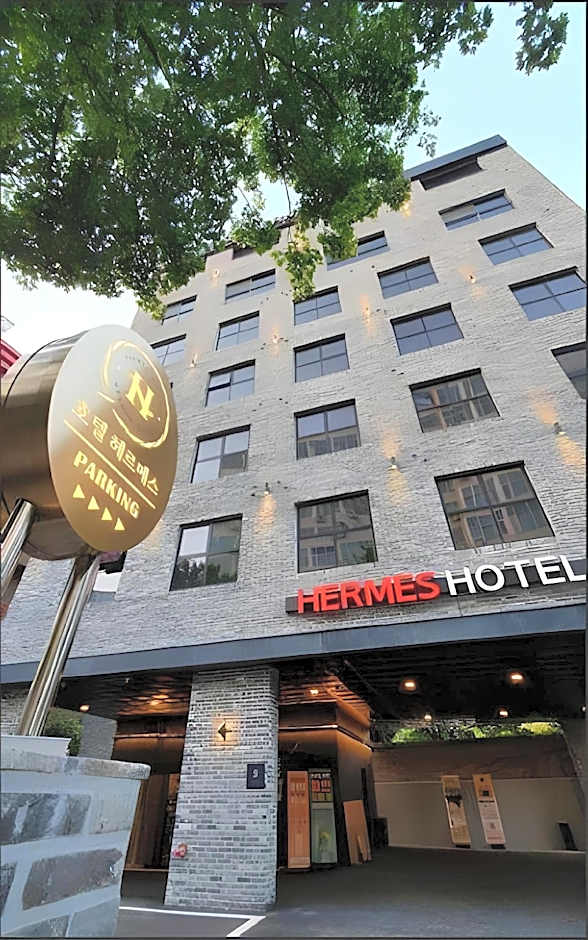 Hermes Hotel