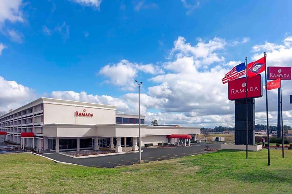 Ramada by Wyndham Texarkana