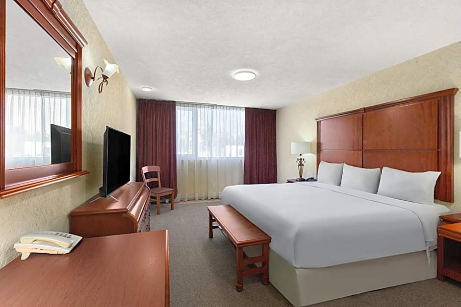 Howard Johnson by Wyndham Toluca