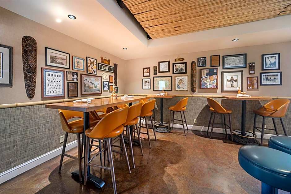 Best Western Plus Palm Court Hotel