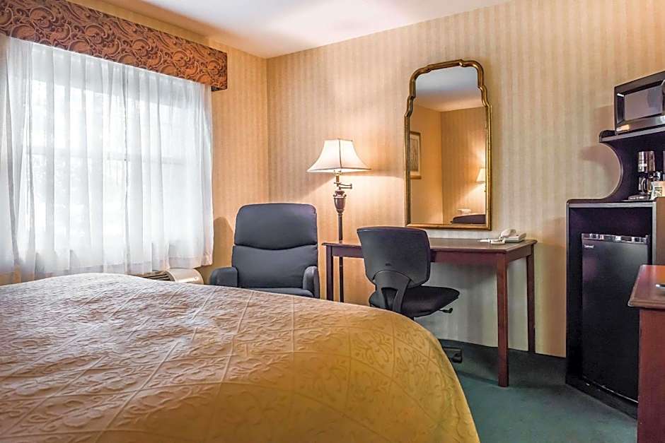 Quality Inn Pittsburgh Airport