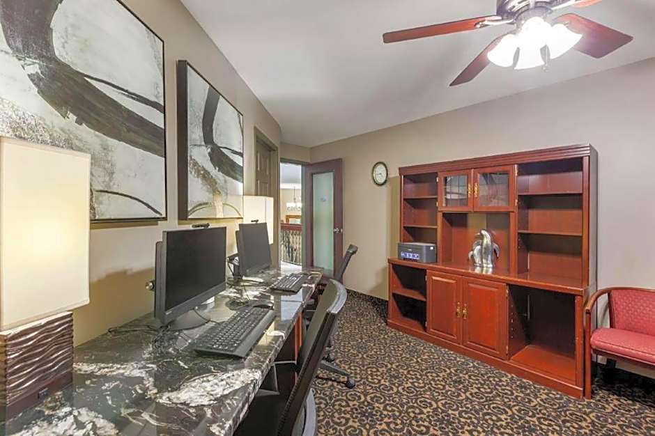 Best Western Plus Orillia Hotel