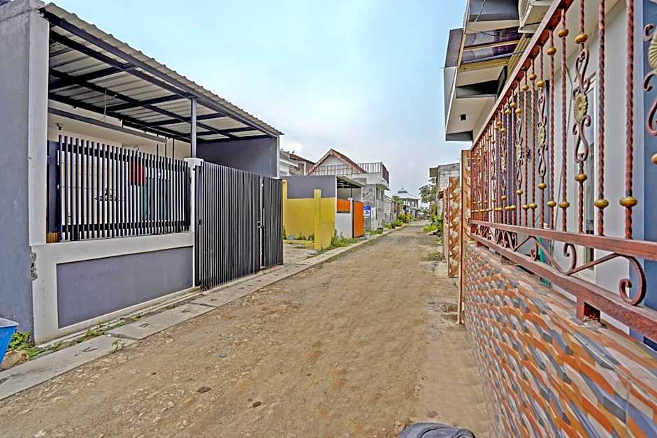 OYO Life 91866 Paradise Ok Kost Syariah