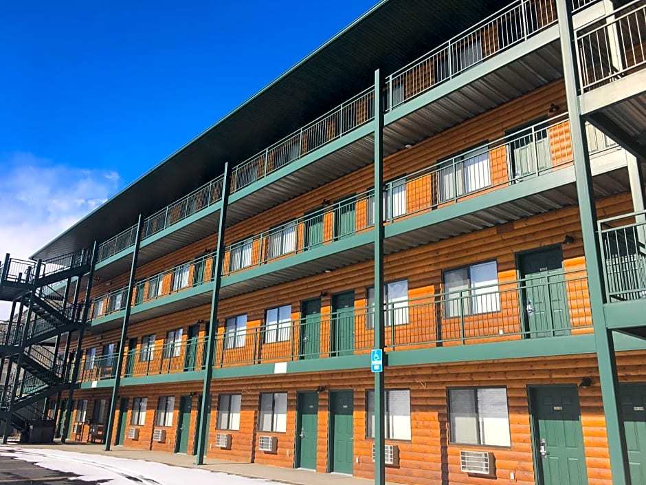 Travelodge by Wyndham Gardiner Yellowstone Park North Entr