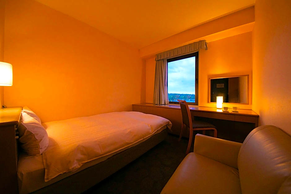 Mito Hotel Season
