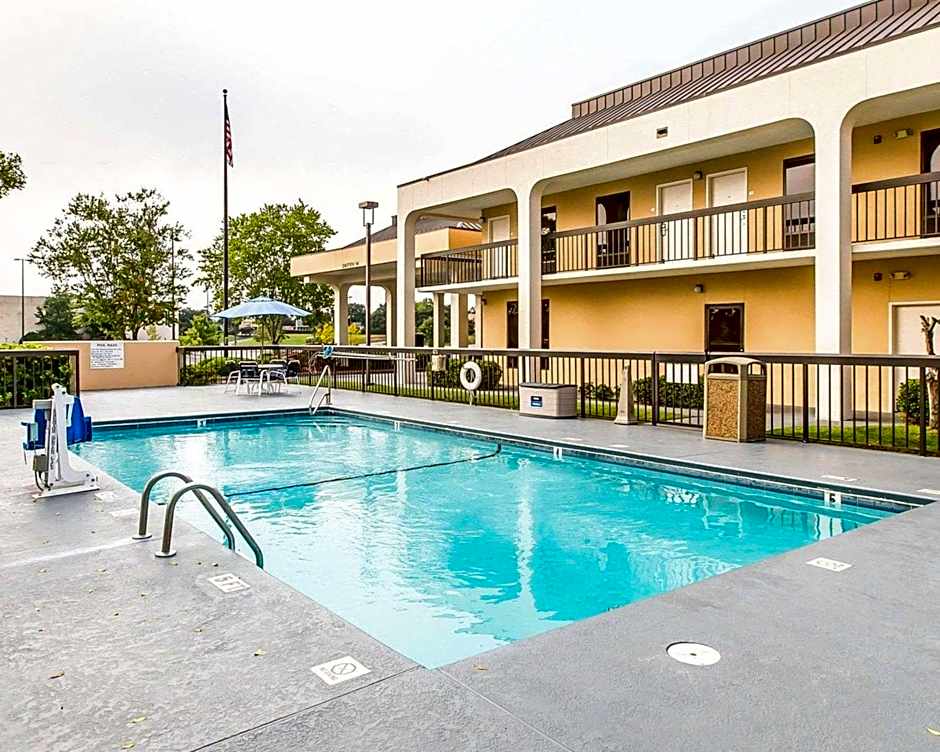 Quality Inn At The Mall - Valdosta