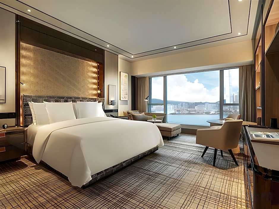 Four Seasons Hotel Hong Kong
