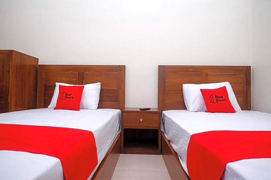 RedDoorz Syariah near Transmart Pabelan Solo