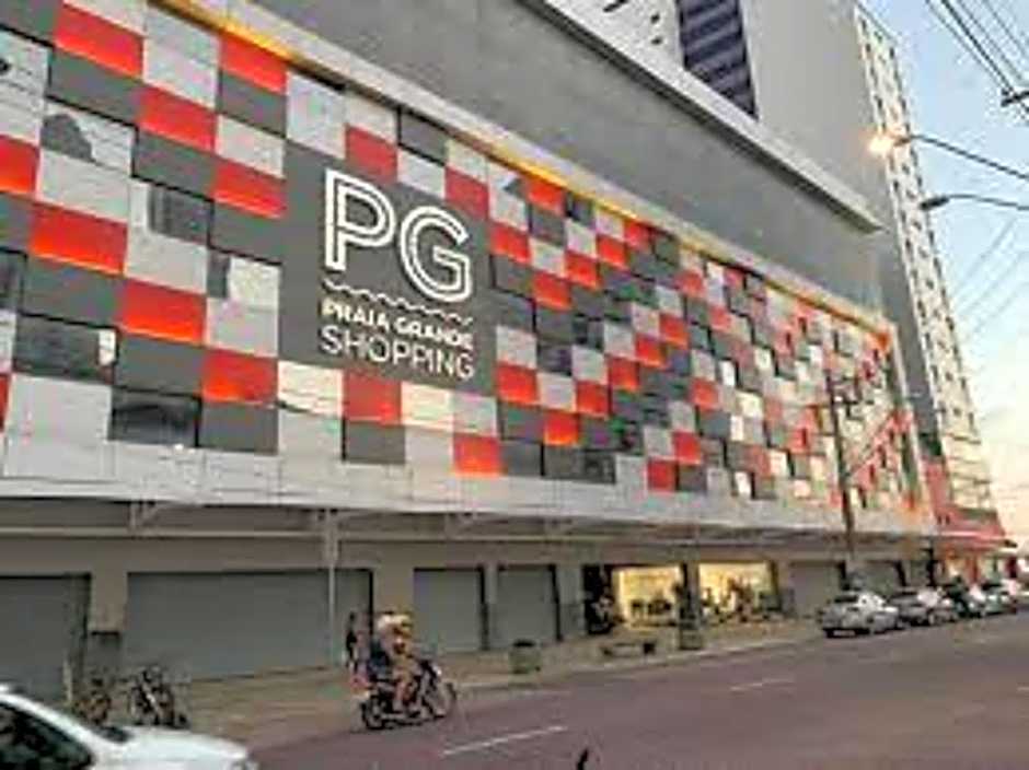 Kitnet Temporada Praia Grande SP - Completa com Wi-fi, garagem rotativa, 1 quadra da praia - no centro comercial Boqueirão