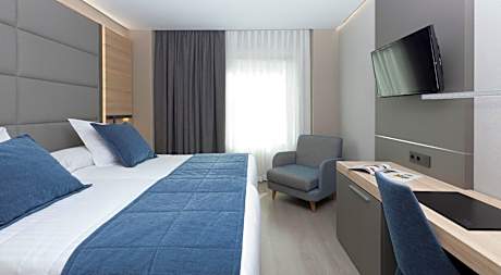 Deluxe Double Room with King Bed