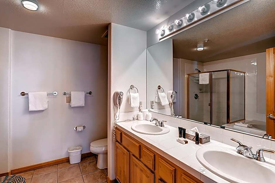 Gateway Mountain Lodge by Keystone Resort