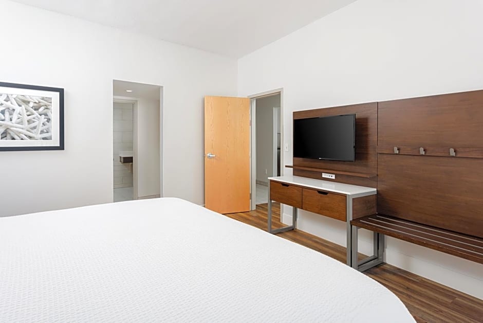 Holiday Inn Express Pensacola Beach By IHG