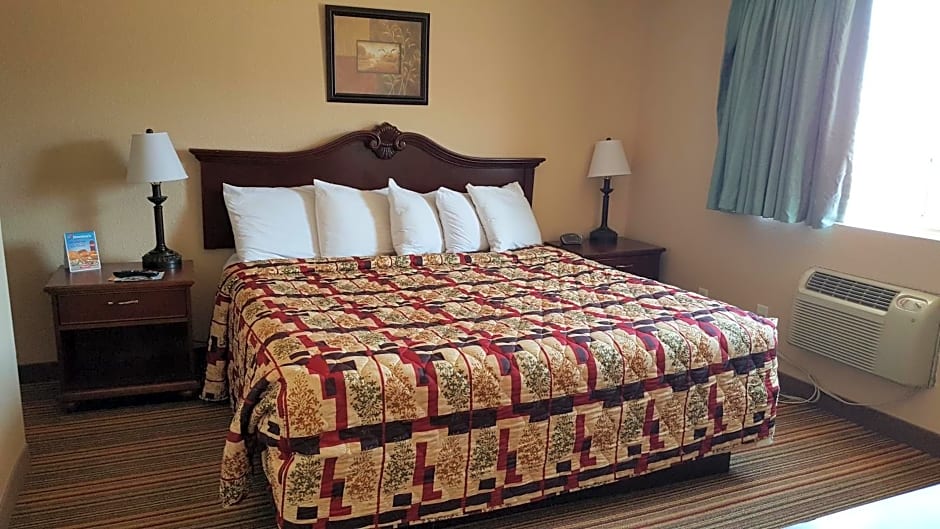 Knights Inn And Suites - Grand Forks