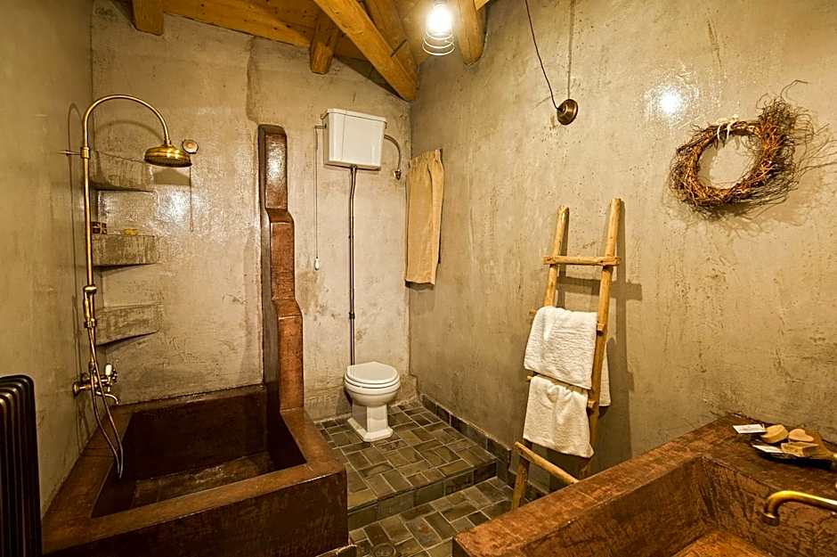 Montanema Handmade Village