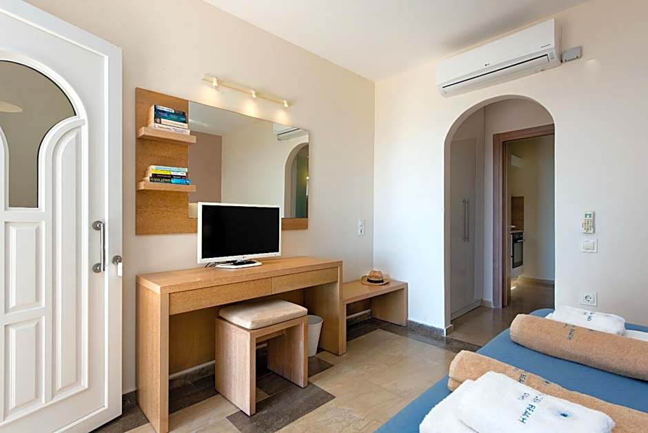 Krouzeri Beach Apartments