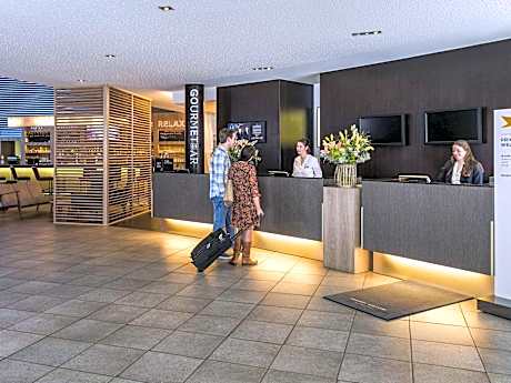 Superior Room with 1 double bed and sofa