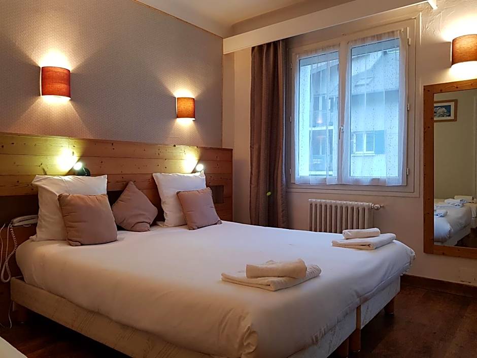 Savoy Hotel & Restaurant