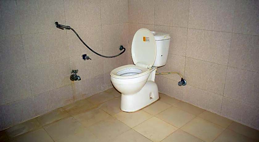 Hotel Ashapura Palace