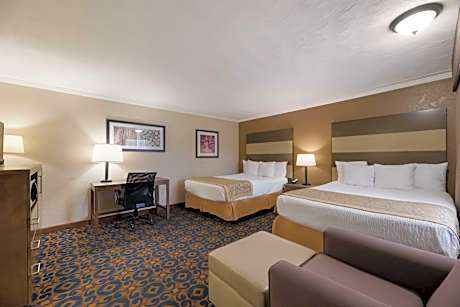 2 Queen Beds, Non-Smoking, Wireless High-Speed Internet, Coffee Maker, Hairdryer, Iron And Ironing B