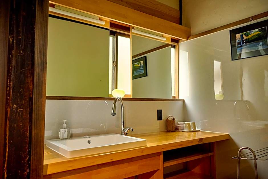 鞆猫庵 Tomo Nyahn